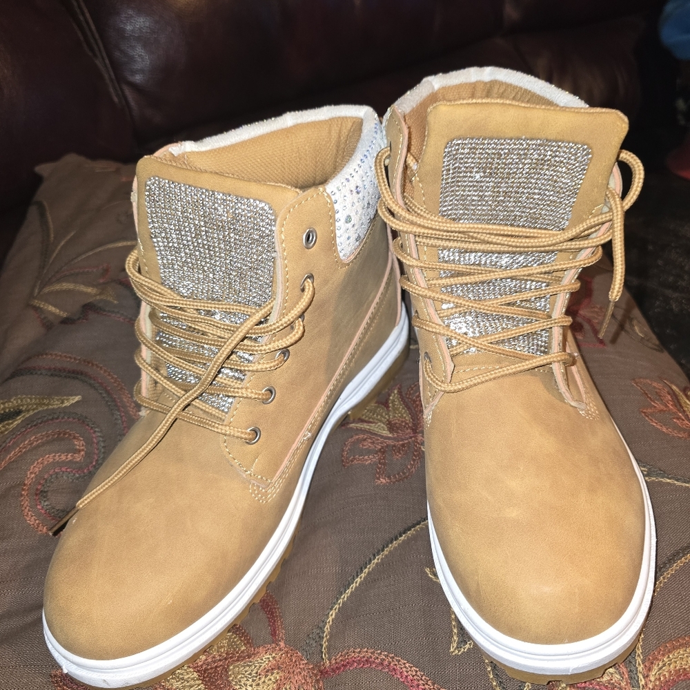 Chosen Steps High-Top Sneakers with Rhinestone Detail Size 6